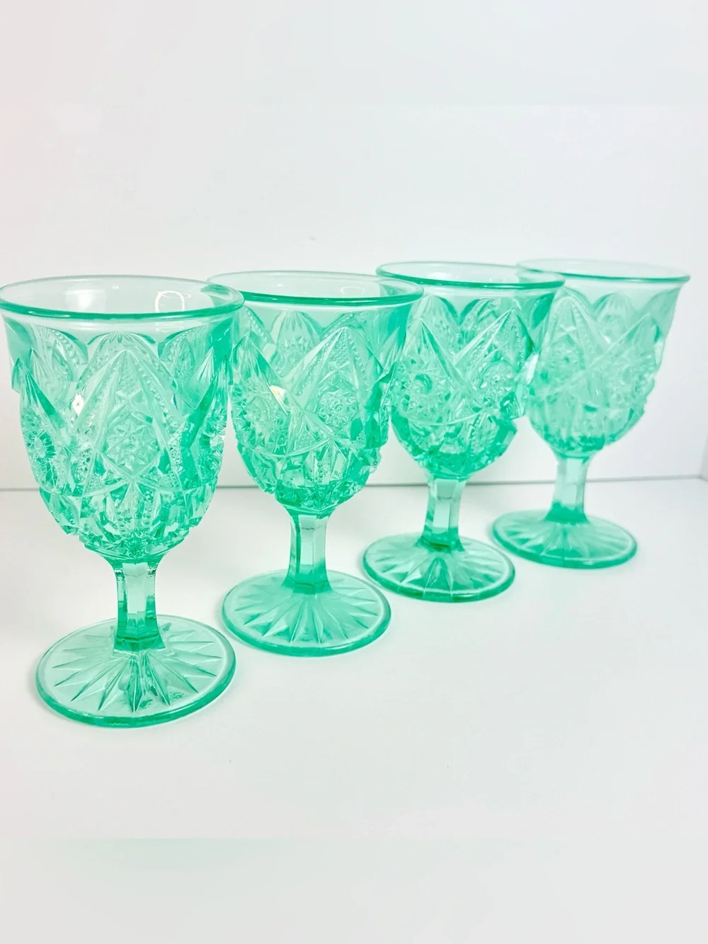 Vintage Imperial Aqua Set Of 4 Water Goblet Feather Notching Mint Condition